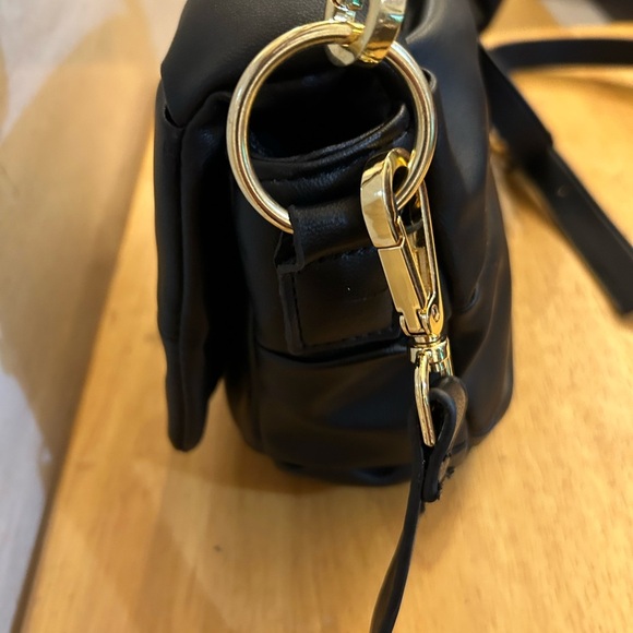 Steve Madden Black Puffer Shoulder Strap/ Crossbody Strap Bag - Picture 14 of 15